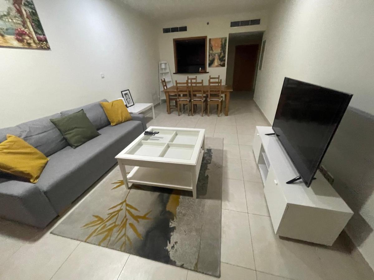 Metro Premium Location Spacious 2 Bedroom Apartment Right Next To The Metro Dubai Eksteriør bilde